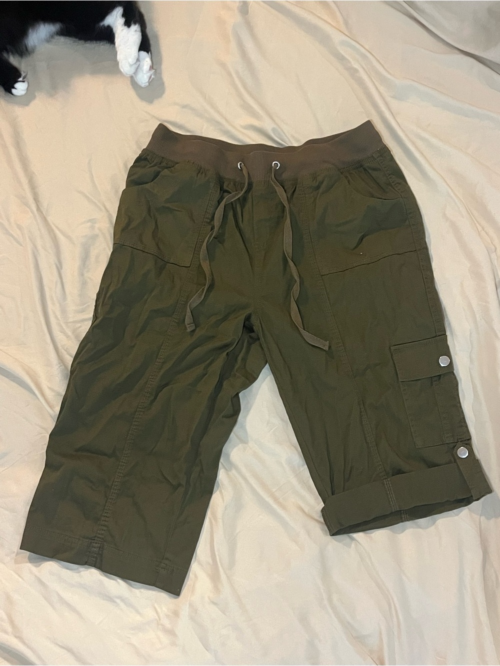 Women's Olive Cargo Capris with Drawstring Waist